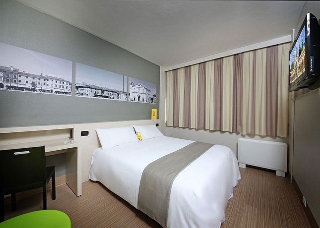 Imagen de la habitación del Hotel B&B Udine. Foto 8