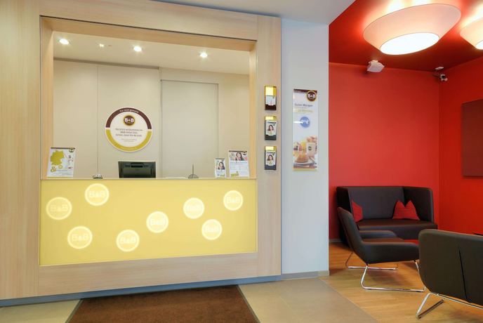 Imagen de los interiores del Hotel B&B Ulm. Foto 12