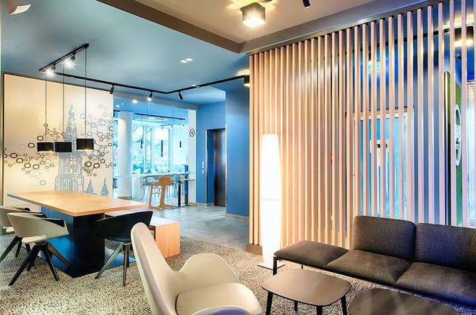 Imagen de los interiores del Hotel B&B Ulm. Foto 16