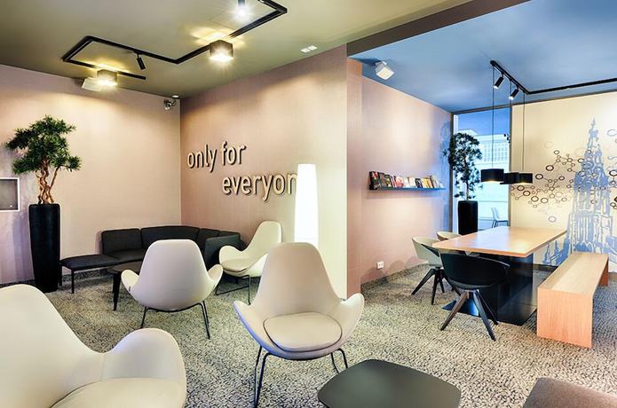 Imagen de los interiores del Hotel B&B Ulm. Foto 17