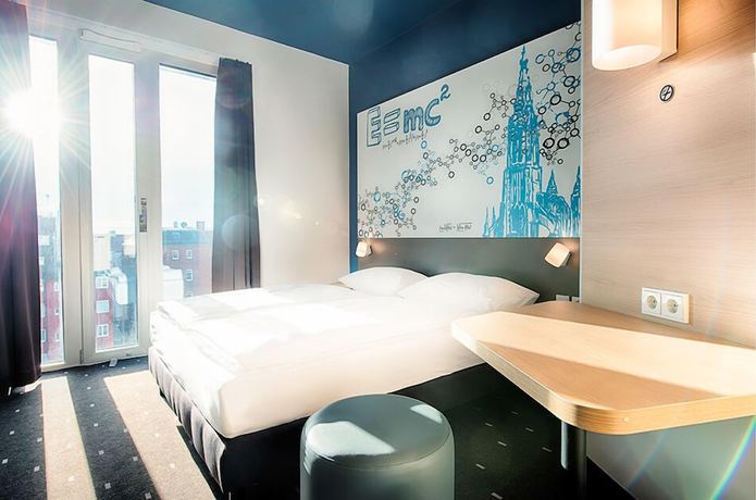 Imagen de la habitación del Hotel B&B Ulm. Foto 9