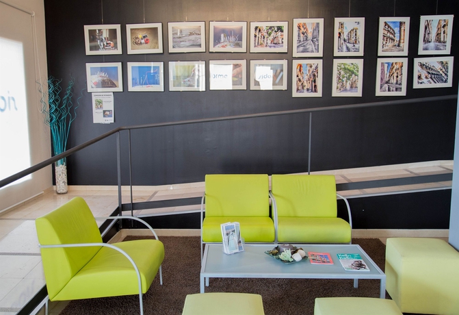 Imagen de los interiores del Hotel B&B Valencia Aeropuerto. Foto 10