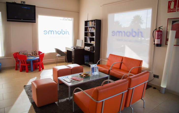 Imagen de los interiores del Hotel B&B Valencia Aeropuerto. Foto 11