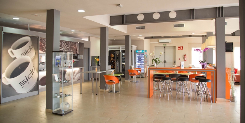 Imagen de los interiores del Hotel B&B Valencia Aeropuerto. Foto 15