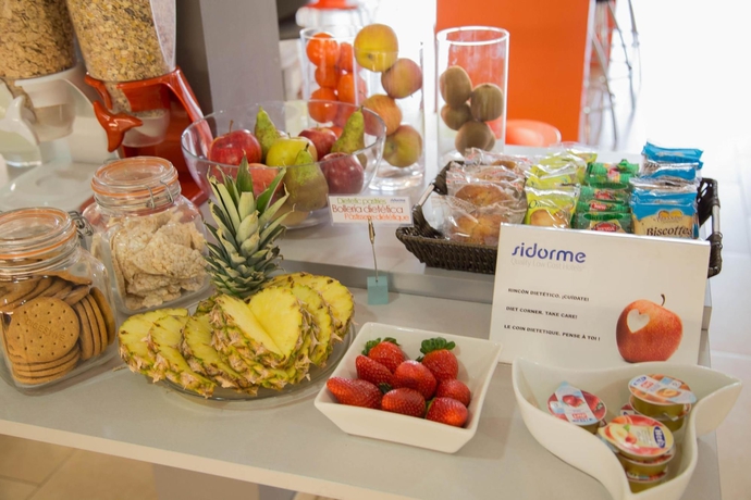 Imagen del bar/restaurante del Hotel B&B Valencia Aeropuerto. Foto 4