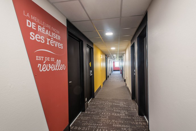 Imagen de los interiores del Hotel B&B Vannes Ouest Golfe du Morbihan. Foto 18