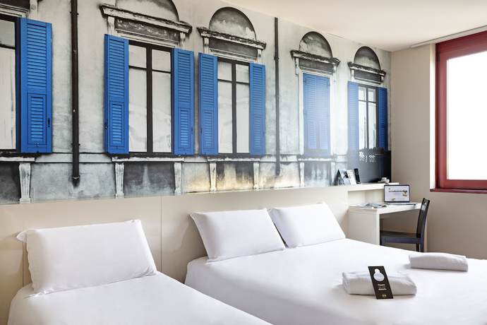 Imagen de la habitación del Hotel B&B Verona. Foto 2