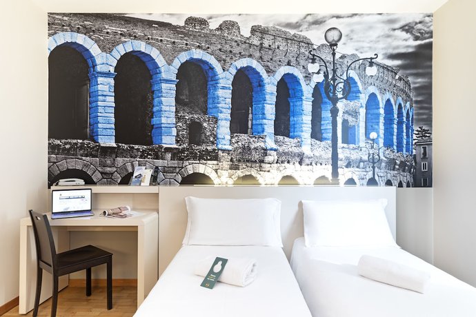 Imagen de la habitación del Hotel B&B Verona. Foto 9