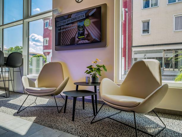 Imagen de los interiores del Hotel B&B Villingen-Schwenningen. Foto 15