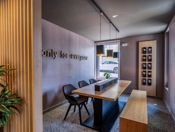 Imagen de los interiores del Hotel B&B Villingen-Schwenningen. Foto 18