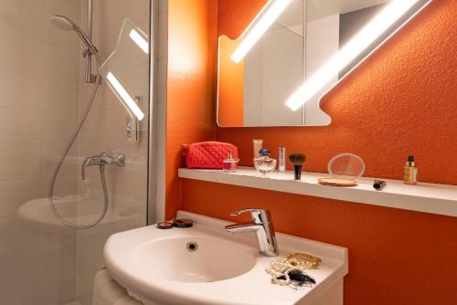 Imagen de la habitación del Hotel B&B Vitry-Sur-Seine. Foto 6