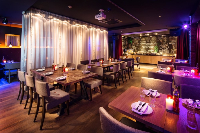 Imagen del bar/restaurante del Hotel B&B Warrington. Foto 2