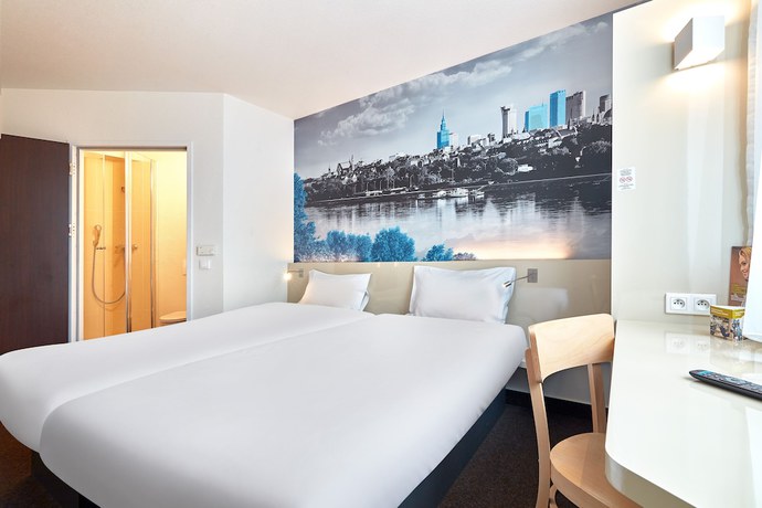 Imagen de la habitación del Hotel B&B Warszawa-Okęcie. Foto 4