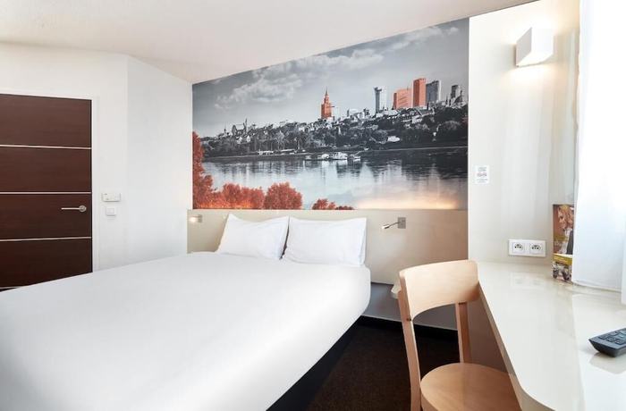Imagen de la habitación del Hotel B&B Warszawa-Okęcie. Foto 11