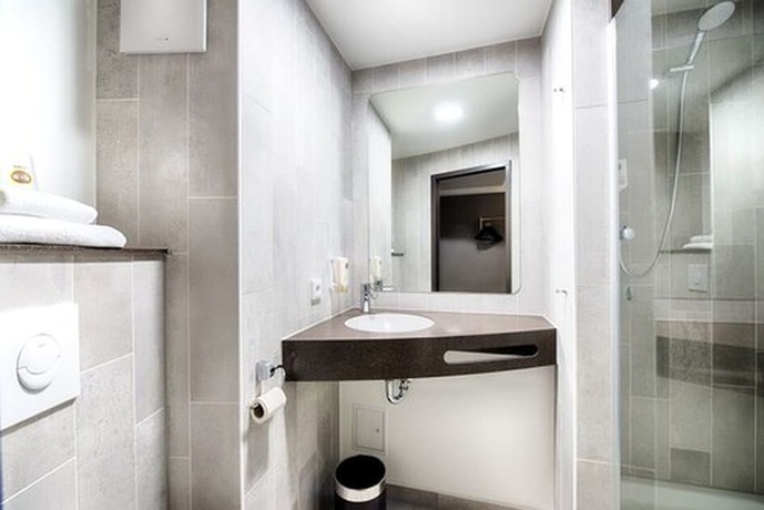 Imagen de la habitación del Hotel B&B Wetzlar. Foto 6