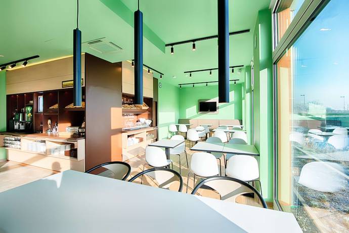Imagen del bar/restaurante del Hotel B&B Wetzlar. Foto 5