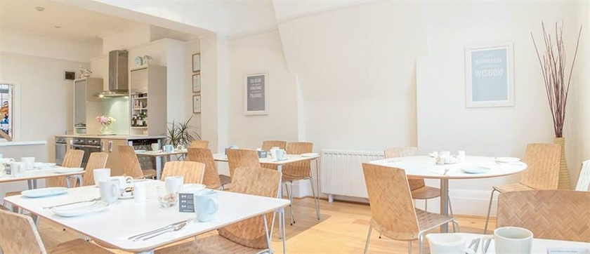 Imagen del bar/restaurante del Hotel B&B Weymouth. Foto 3