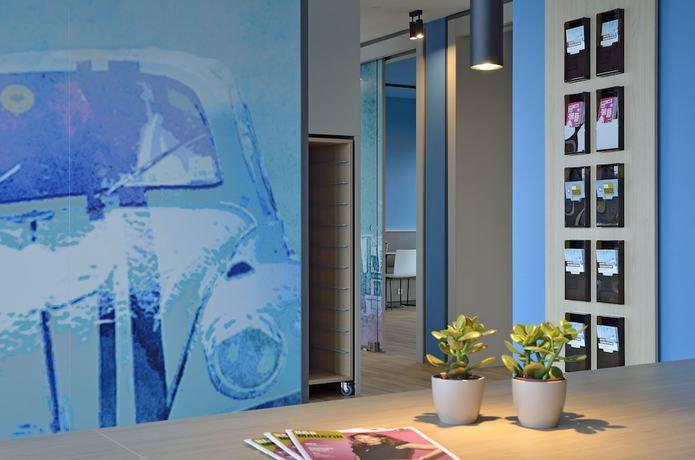 Imagen de los interiores del Hotel B&B Wolfsburg-Weyhausen. Foto 16