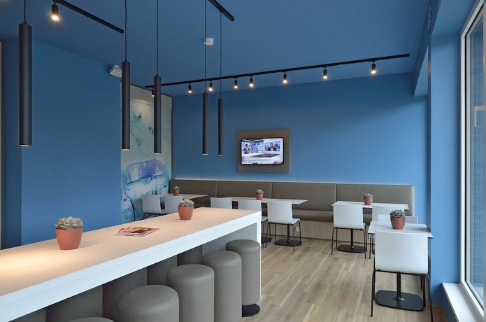 Imagen del bar/restaurante del Hotel B&B Wolfsburg-Weyhausen. Foto 7