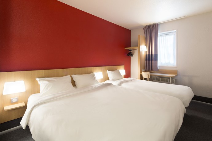 Imagen de la habitación del Hotel B&B Yvetot. Foto 10