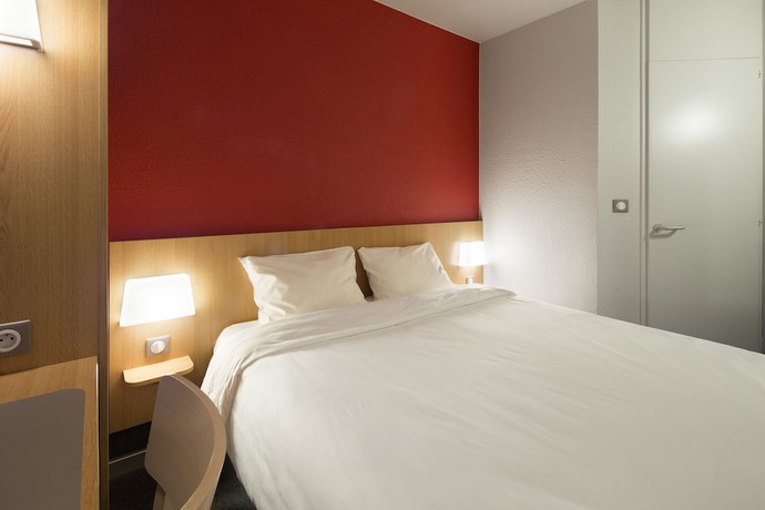 Imagen de la habitación del Hotel B&B Yvetot. Foto 16