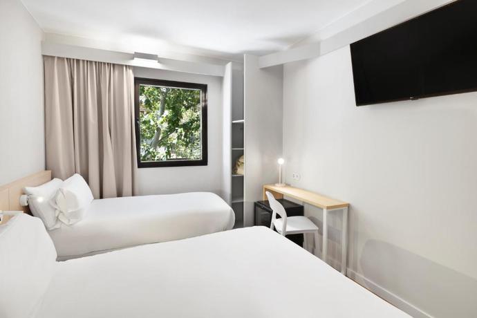 Imagen general del Hotel B&B Zaragoza Centro. Foto 12