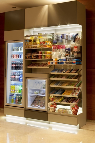 Imagen del bar/restaurante del Hotel B&B Zaragoza Los Enlaces Estación. Foto 3