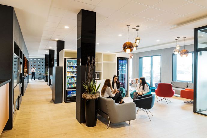 Imagen de los interiores del Hotel B&B Zürich Airport Rümlang. Foto 15