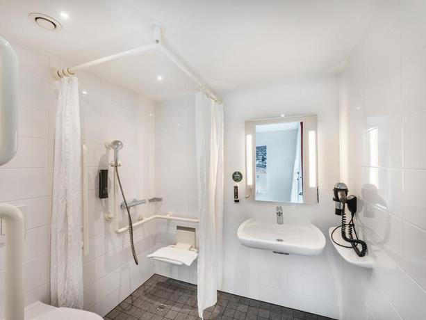 Imagen de la habitación del Hotel B&B Z&uuml;rich Airport R&uuml;mlang. Foto 8