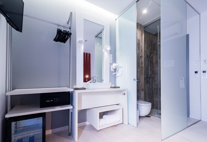 Imagen de la habitación del Hotel B&B Madrid Centro F 52. Foto 15