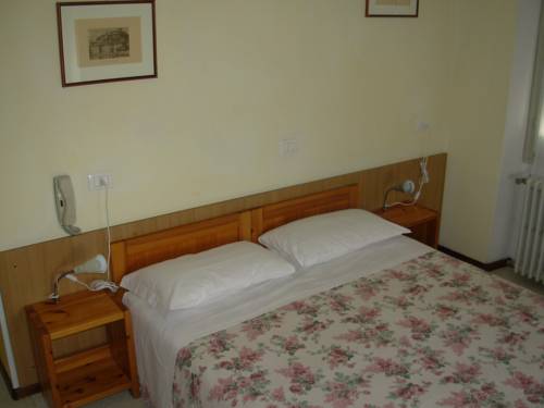 Imagen de la habitación del Hotel B&b Delle Rose. Foto 12