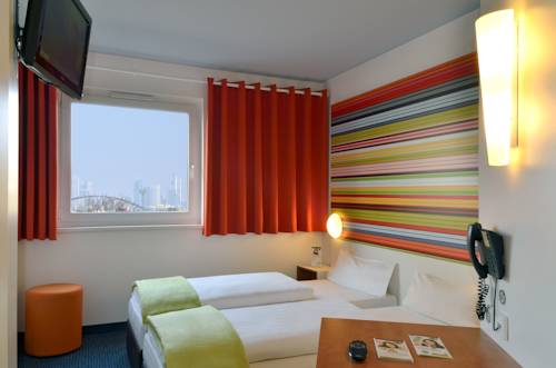 Imagen de la habitación del Hotel B&b Frankfurt Niederrad. Foto 5