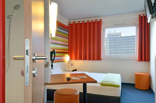 Imagen de la habitación del Hotel B&b Frankfurt Niederrad. Foto 9