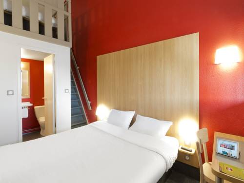 Imagen de la habitación del Hotel B&b H&ocirc;tel Quimper Nord Douarnenez. Foto 2