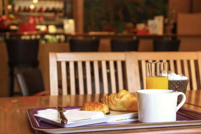 Imagen del bar/restaurante del Hotel B&b Hotel Marseille Bonneveine. Foto 8