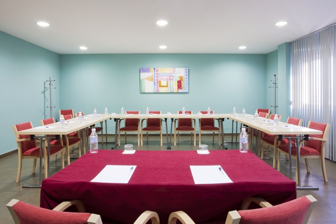 Imagen de los interiores del Hotel B&b Madrid Airport T1 T2 T3. Foto 13