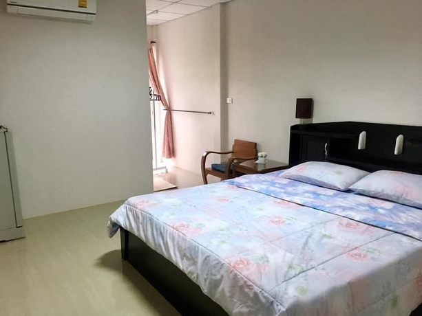 Imagen de la habitación del Hotel Ban Rai Nai Suan. Foto 11