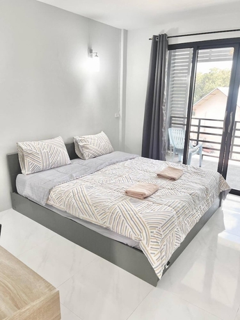 Imagen de la habitación del Hotel Ban Rai Nai Suan. Foto 13
