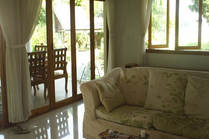 Imagen de los interiores del Hotel Ban Rim Nam Riverside Resort. Foto 16