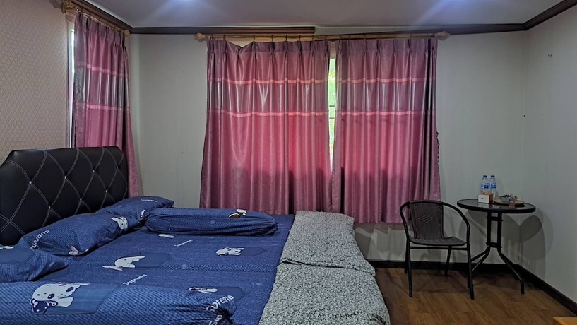 Imagen de la habitación del Hotel Ban Roi Pah. Foto 14