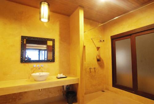 Imagen de la habitación del Hotel Ban Saithong Beach Resort. Foto 4