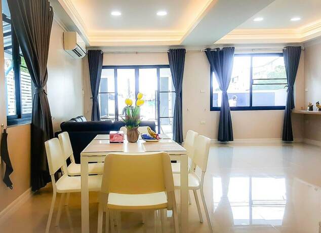 Imagen de la habitación del Hotel Ban Sasithorn Huahin. Foto 20