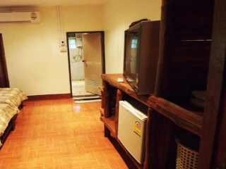 Imagen de la habitación del Hotel Ban Suan Resort Uthai Thani. Foto 7