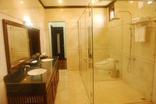 Imagen de la habitación del Hotel Ban Thach Riverside & Resort. Foto 10