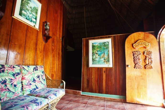 Imagen de los interiores del Hotel Banana Bank Lodge. Foto 18