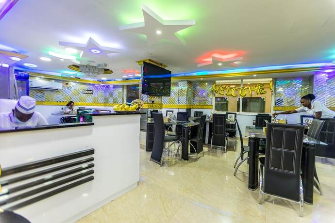 Imagen del bar/restaurante del Hotel Banana. Foto 3