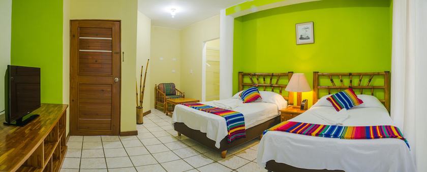 Imagen de la habitación del Hotel Banana Palms. Foto 14