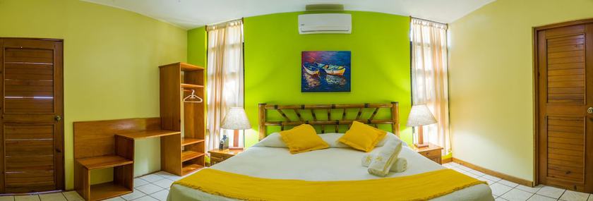 Imagen de la habitación del Hotel Banana Palms. Foto 18