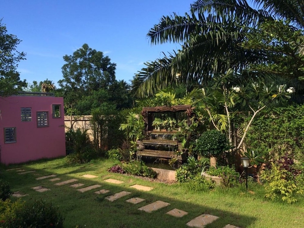 Imagen de los exteriores del Hotel Banana Place Resort. Foto 13