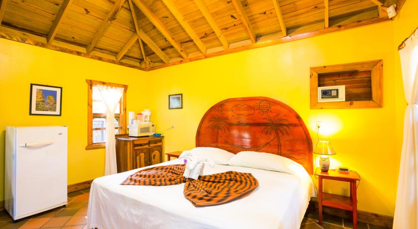 Imagen de la habitación del Hotel Bananarama Dive and Beach Resort. Foto 3